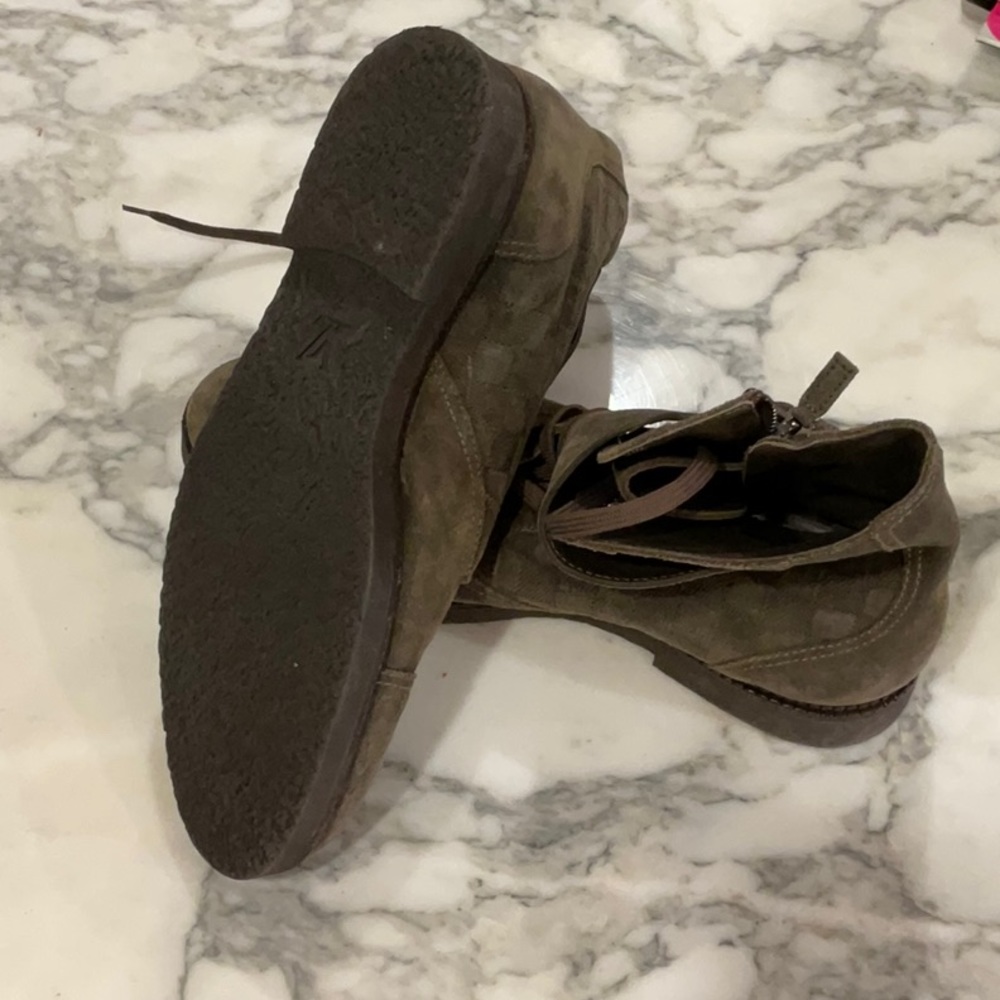 Louis Vuitton men’s boots 11 - Picture 4 of 8
